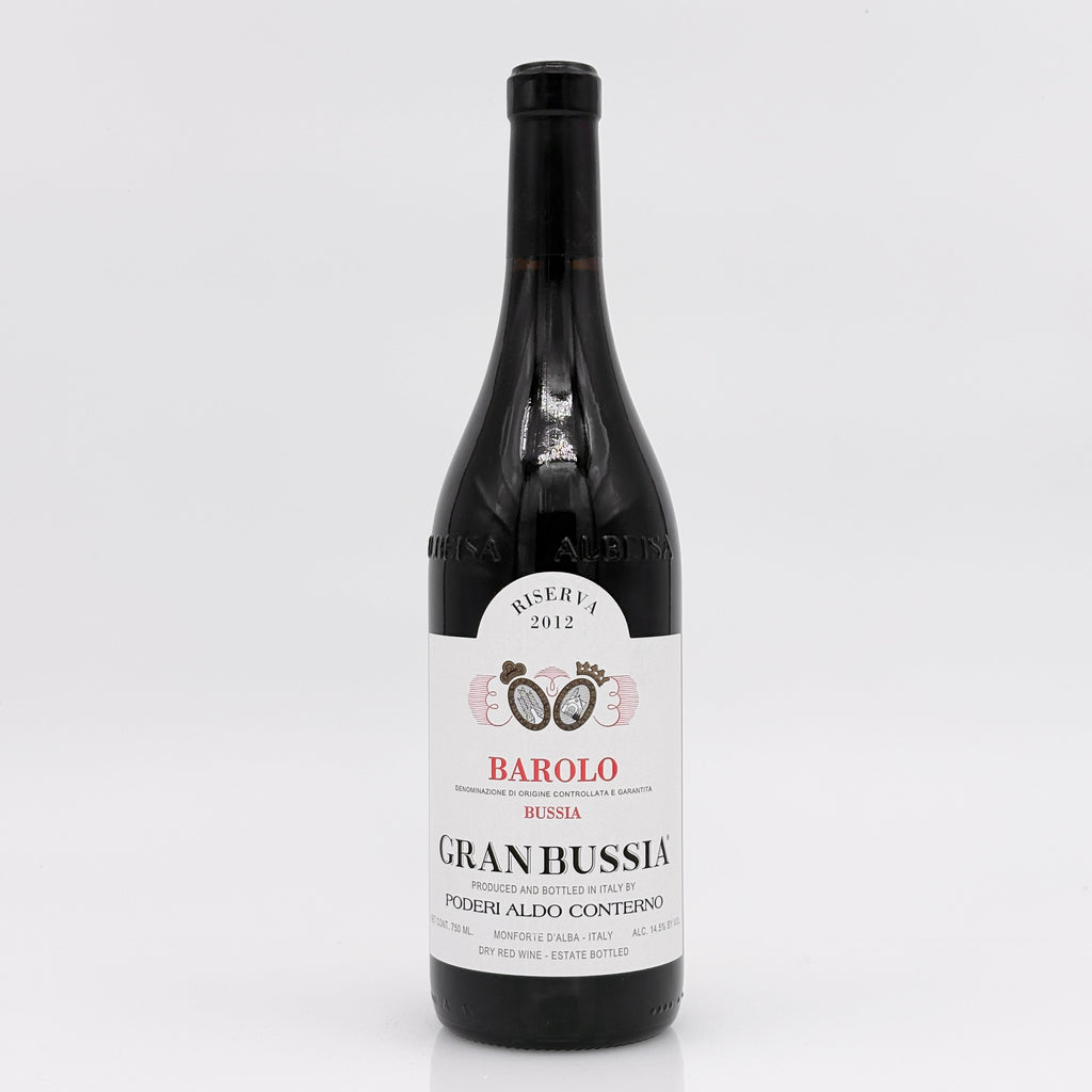 Wine bottle with a white label on a light gray background