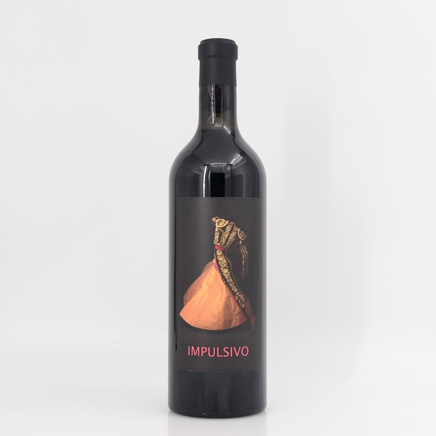 Wine bottle labeled 'Impulsivo' on a white background