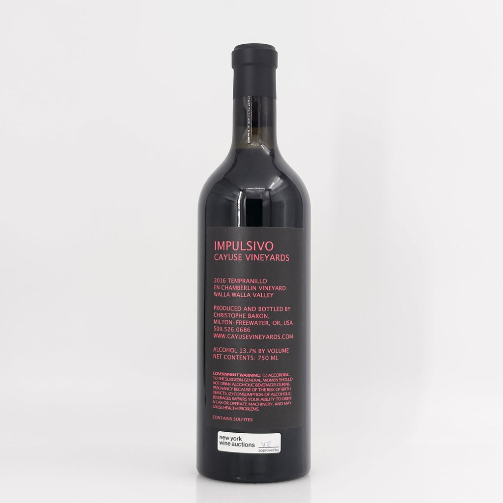 Wine bottle with 'Impulsivo' label on a white background