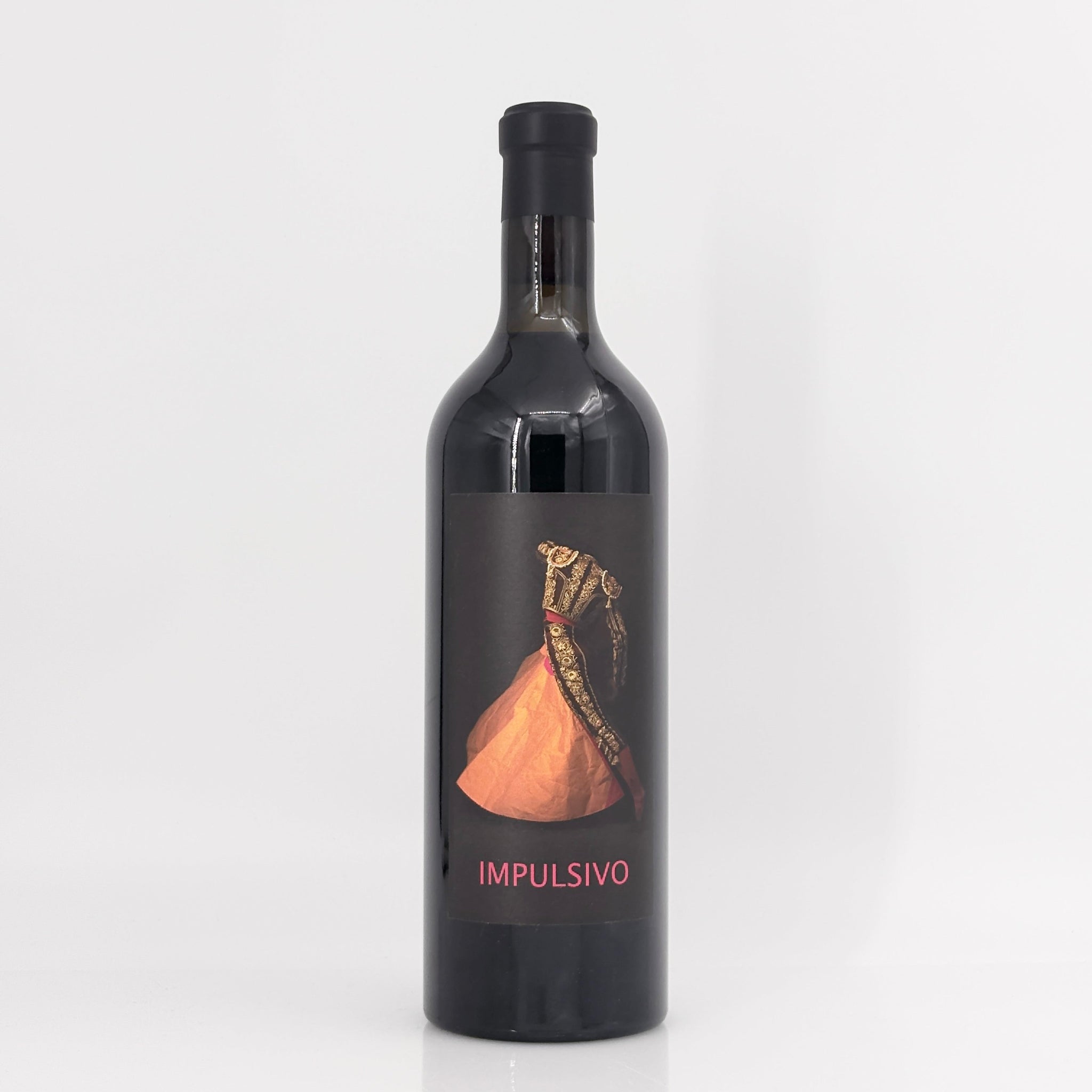Wine bottle labeled 'Impulsivo' on a white background