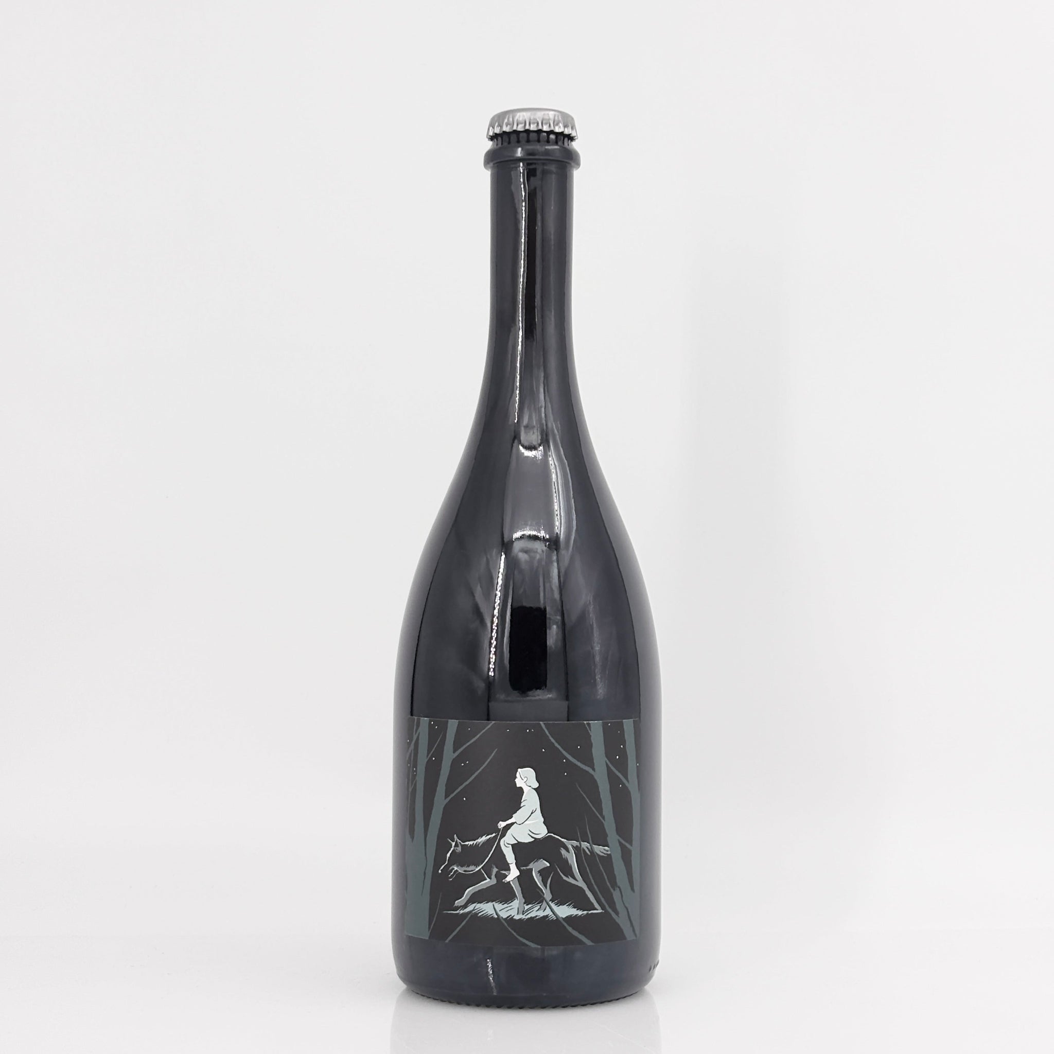 Black wine bottle with a white label featuring a horse and rider on a white background